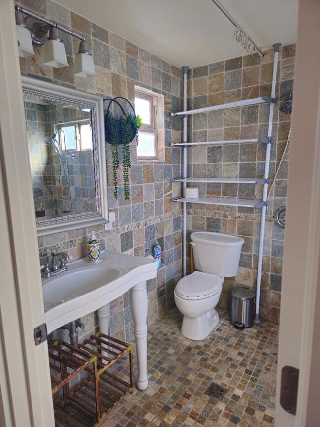 Photo - 229 Moana Pl