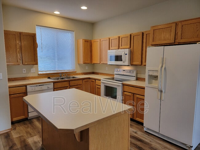 Photo - 1085 Golden Pheasant Dr