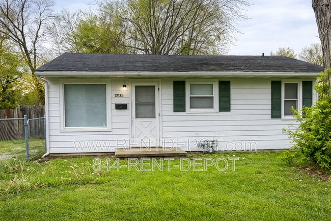 Building Photo - 2035 Hicks Dr