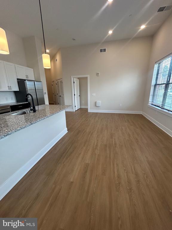 Photo - 624 Main St Unit 108