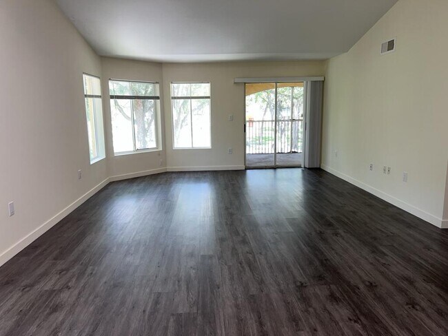 Photo - 2350 NW 33rd St Unit 807