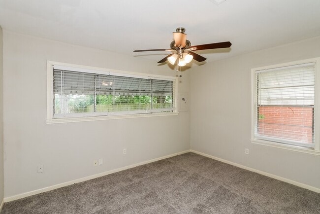 Photo - 11611 Duane St