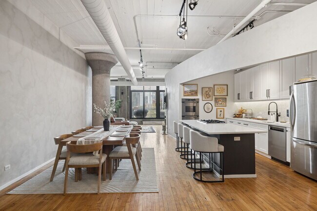 728 W Jackson Blvd
