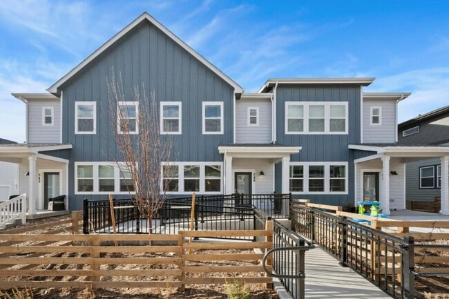 Photo - 748 Silver Maple Ln