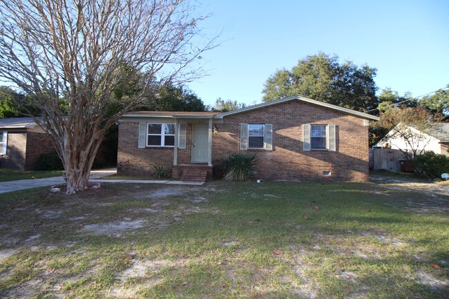 Spacious 3-Bedroom Home in Gulf Breeze wit... - Spacious 3-Bedroom Home in Gulf Breeze wit...