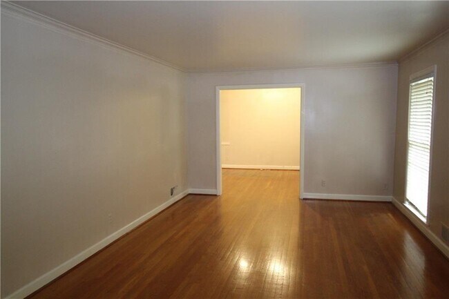 Photo - 4690 Huntley Dr NE