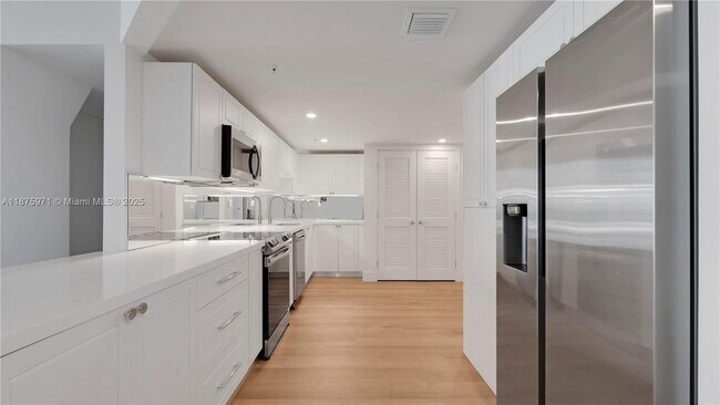 Photo - 555 NE 34th St Unit 504