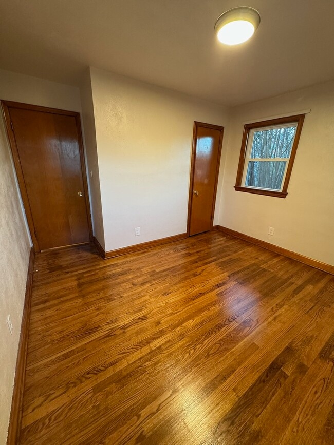 Photo - 707 Crystal Dr