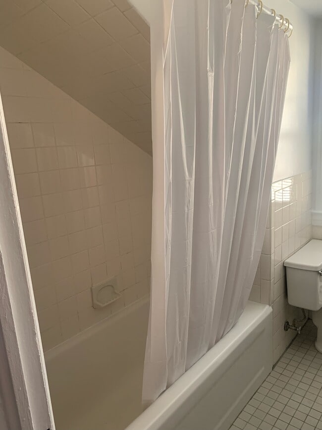 Bathroom - 283 Mile Square Rd Unit 3