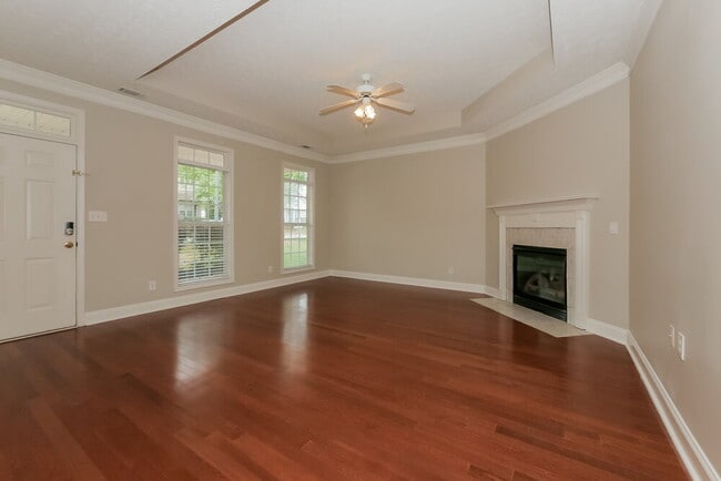 Photo - 4115 Springvale Way