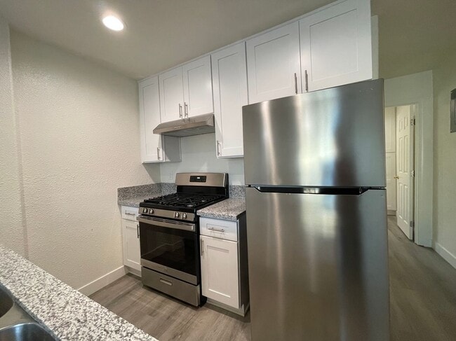 Photo - 1823 Gardenia Ave Unit B