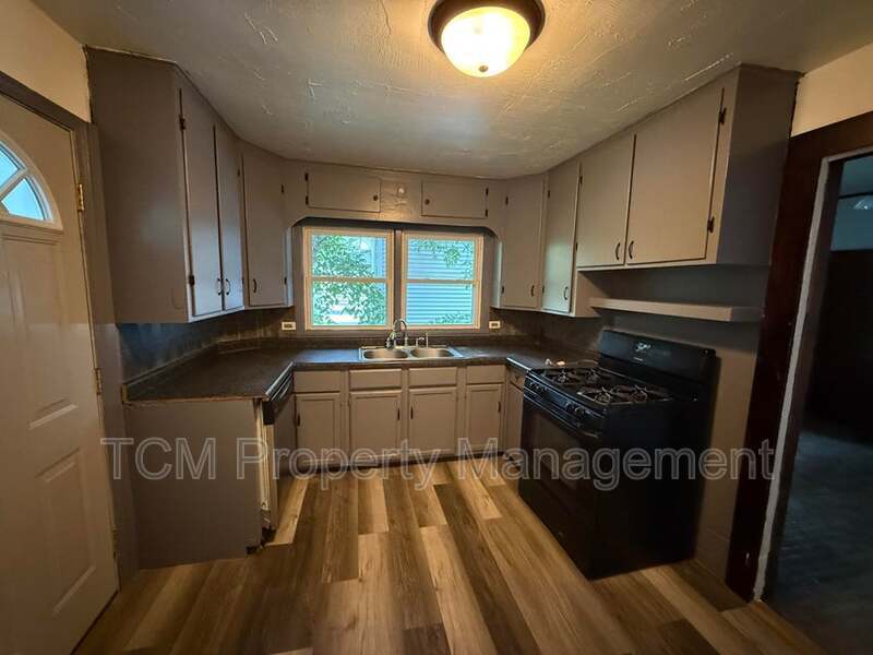 Photo - 132 N Gorham St