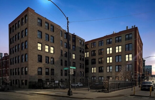 Building Photo - 525 N Halsted St Unit 500