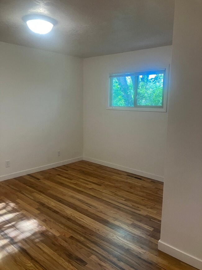 Photo - 191 N 200 E