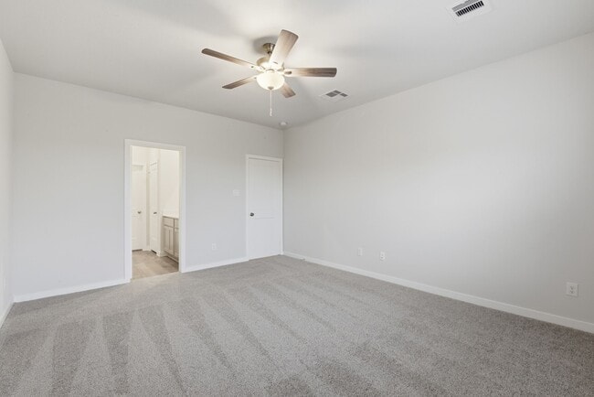 Building Photo - 4011 Ancient Honor Dr