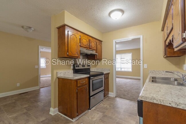 Photo - 11 Carroll Ln