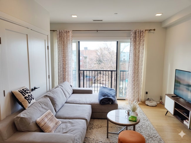 Photo - 287 Maverick St Unit 308