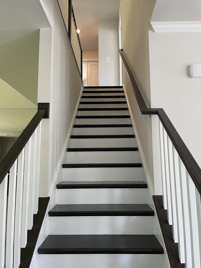 Photo - 10910 Meridian Hill Way