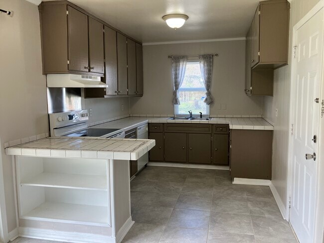 Photo - 7517 Madison Dr