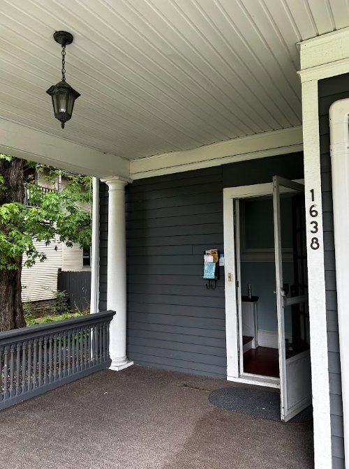 Photo - 1638 Sanderson Ave
