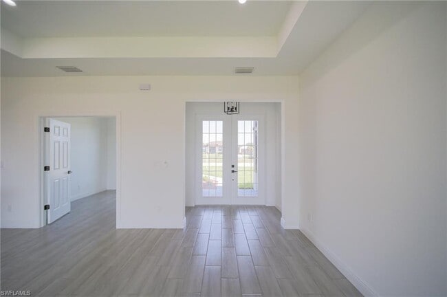 Photo - 422 Kismet Pkwy E