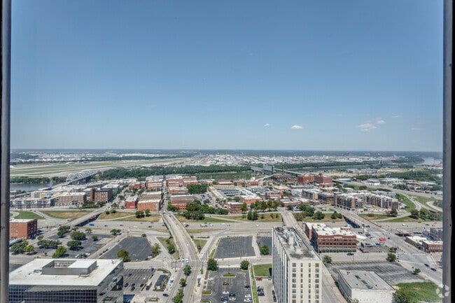 2BR, 2.5BA - 2,108 SF