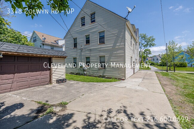 Photo - 3348 Colwyn Rd Unit UP