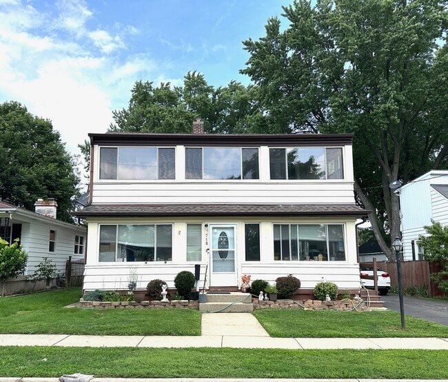 Photo - 718 Parkway Ave Condo Unit B