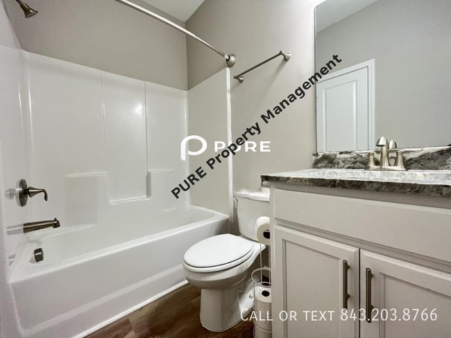 Photo - 115 W Broad St House