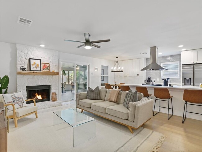 Building Photo - 3601 Ambleside Dr