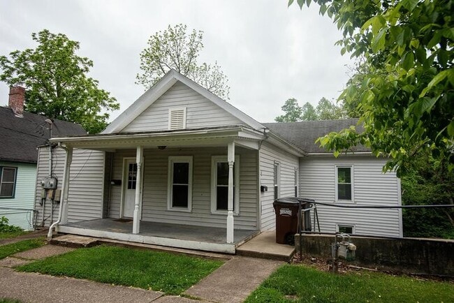 Building Photo - 119 N Congress St Rental