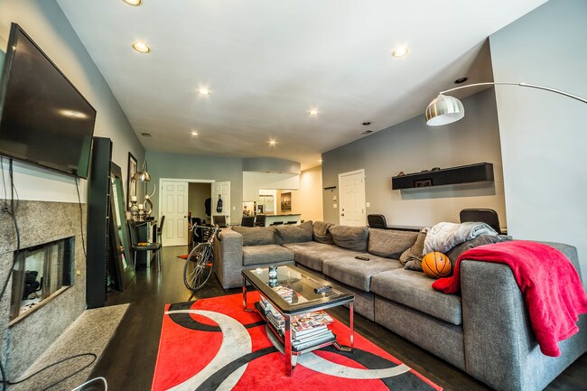 Photo - 2629 N Ashland Ave Unit 2A