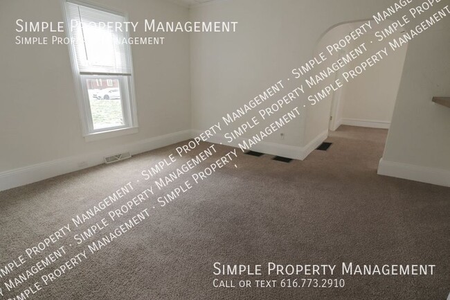 Photo - 615 Mc Reynolds Ave NW Unit 1