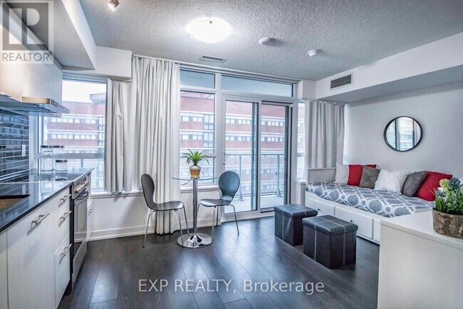 Photo - 365 Church St Unit 904