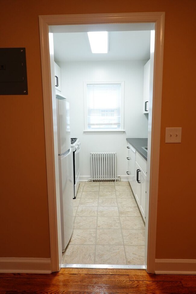 Photo - 8406 Greenwood Ave Unidad 2