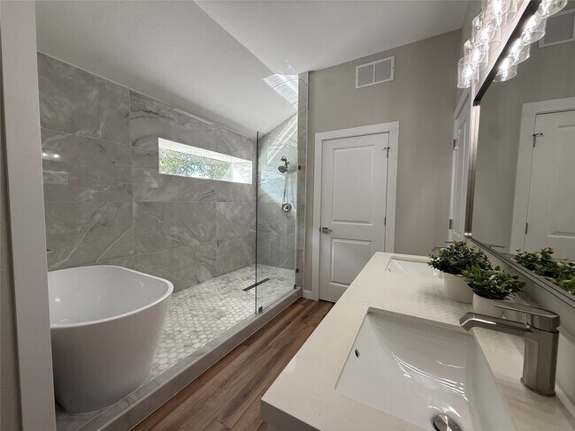 Photo - 1703 Windy Knoll Dr