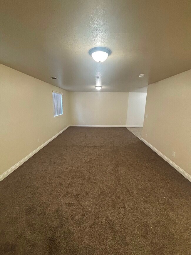 Photo - 8848 Orchard Ave