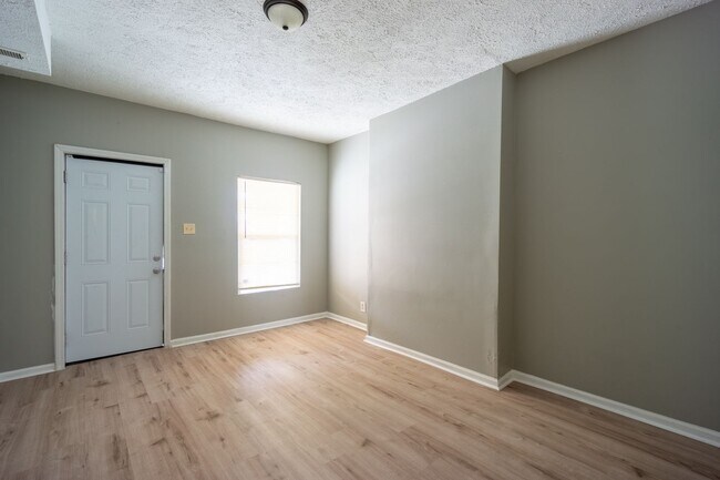 Photo - 241-243 Eastern Avenue Unit 241