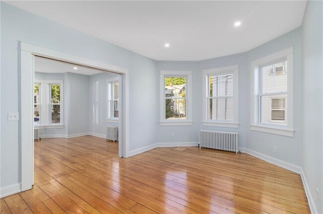 Building Photo - 43 E George St Unit 1