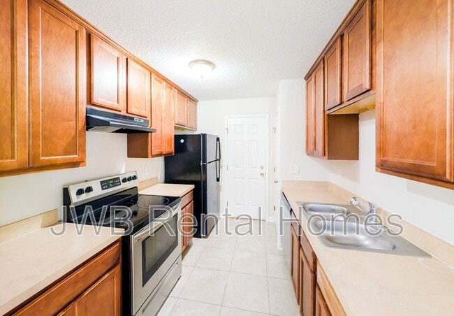 Photo - 8630 Buttercup St