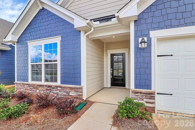 Photo - 148 Pampas Pl