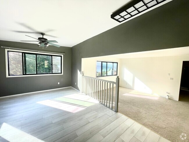 Building Photo - 21 Hemlock Hl Unit C Rental