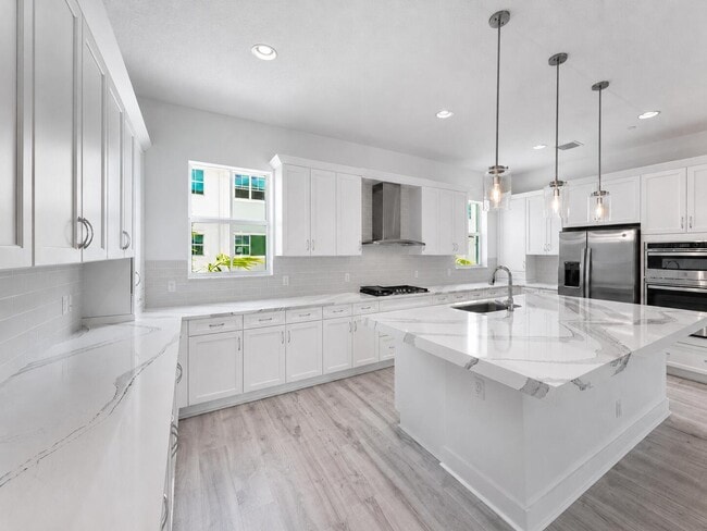 Building Photo - 12546 Gross Pointe Dr
