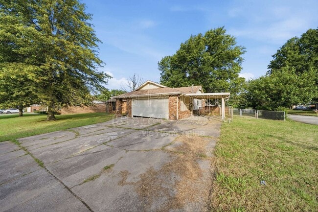 Photo - 11648 N 104th E Ave