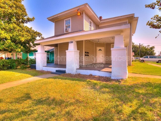 Building Photo - 1740 NW 11th St