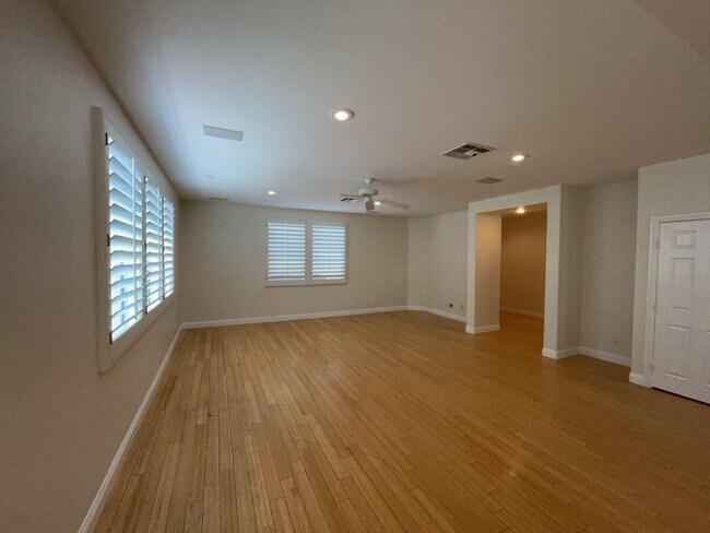 Photo - 6043 Eganridge Ct