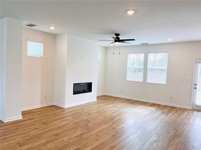 Photo - 202 Groveton Ct