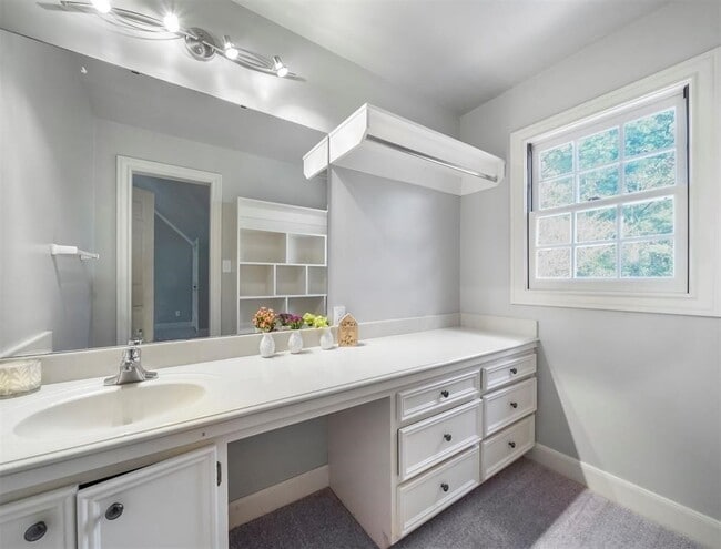 Photo - 2111 Diane St