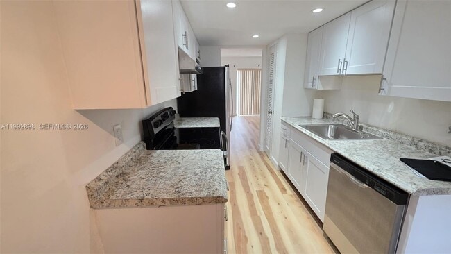 Photo - 650 Tennis Club Dr Unidad 308