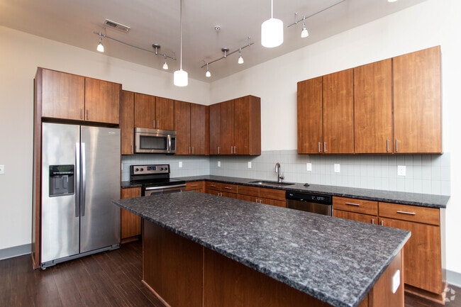 1BR, 1BA - 1,020 SF